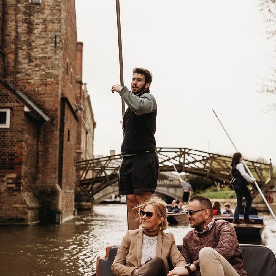 A punting tour of Cambridge in progress