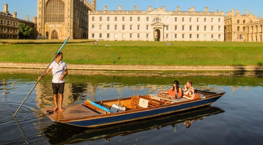 An image of a punt on the river in Cambridge